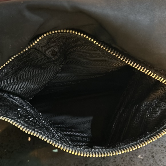 Vintage Prada Crossbody Bag - Picture 5 of 16